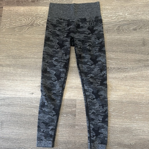 Gymshark Camo Seamless Set BUNDLE (3) Sports Bra Booty Scrunch Leggings Small - Picture 8 of 13